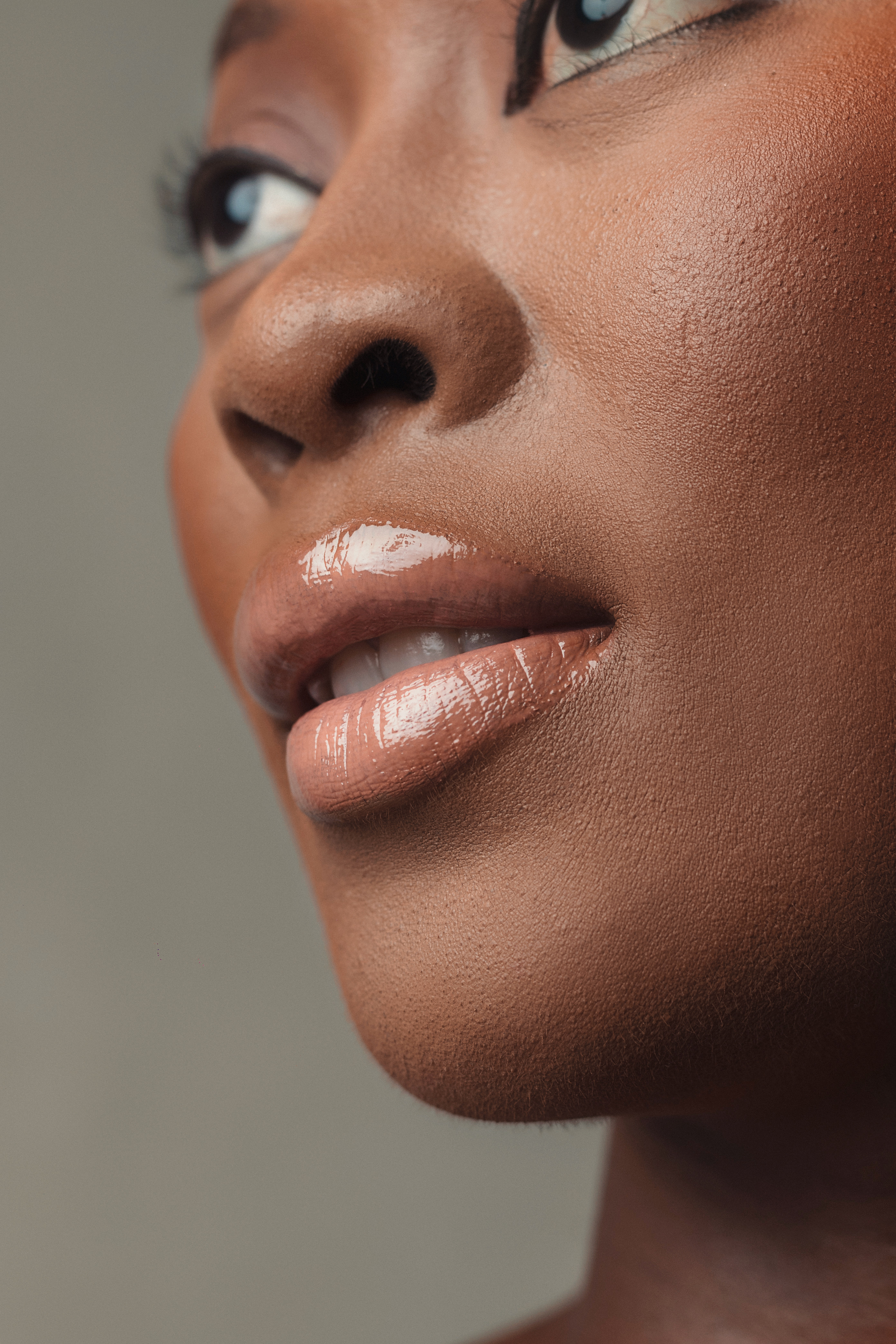 Maey lip gloss on model - photographed by Haarun Taofeek for Maey lip gloss brand